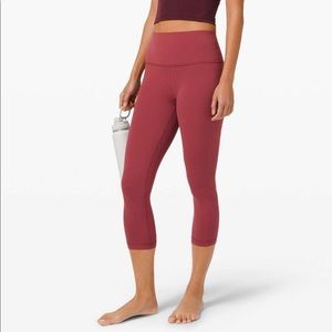 Lululemon Align Crop Chianti 21” Legging Size 6 EUC!